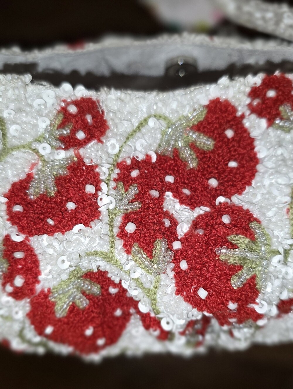 Viral Handcrafted Strawberry Beaded Shoulder Bag Purse Cottagecore NWT - Picture 11 of 14